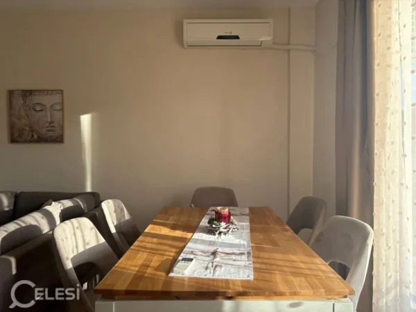 Tirane, jepet me qera apartament 2+1+Ballkon Kati 2, 90 m² 600 € (PALLATI I BRIGADAVE)