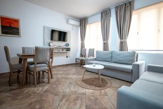 Shqiperi, jepet me qera apartament 2+1 Kati 2, 90 m² 600 € (KODRA E DIELLIT)