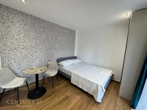 Tirane, shitet apartament 4+1+Ballkon Kati 4, 100 m² 324.000 € (ish Blloku)