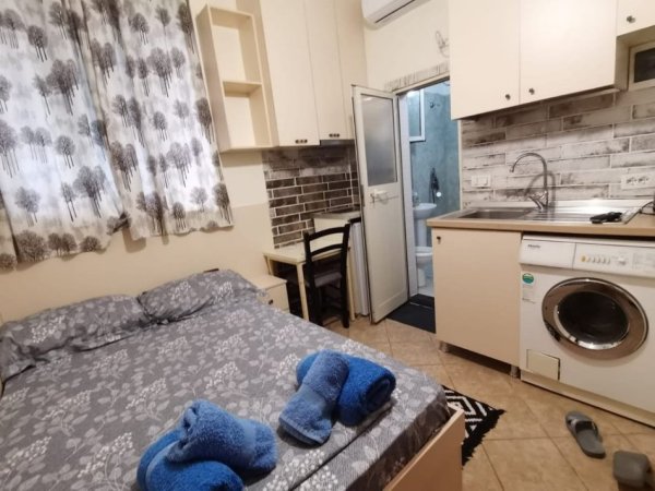 Tirane, jepet me qera garsonier 1+1 Kati 2, 35 m² 350 € (5 Maji)