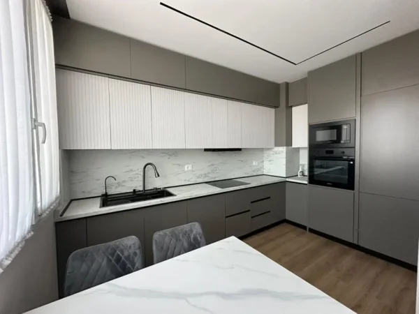 Tirane, shitet apartament 2+1 , 106 m² 260.000 € (River Residence ne Astir.)