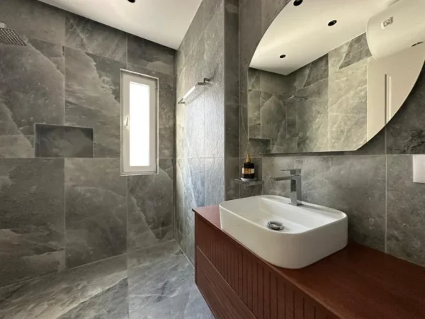 Tirane, shitet apartament 2+1 , 106 m² 260.000 € (River Residence ne Astir.)