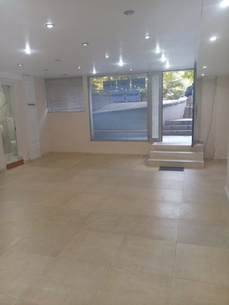 Jepet me Qira Ambjent Biznesi ne Brryl,  Kati 0, 60 m² 450 €URO