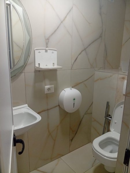 Jepet me Qira Ambjent Biznesi ne Brryl,  Kati 0, 60 m² 450 €URO