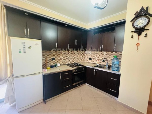 Tirane, jepet me qera apartament 2+1 Kati 2, 107 m² 500 € (Misto Mame)