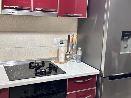 Tirane, jepet me qera apartament 2+1 Kati 5, 110 m² 500 € 