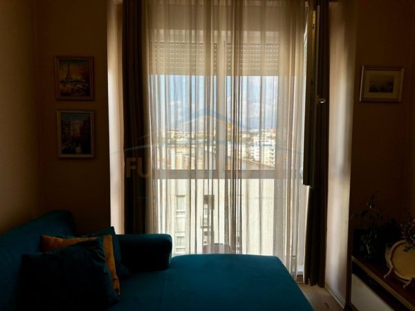 Shqiperi, shitet apartament 2+1+Ballkon Kati 10, 68 m² 175.000 € (21 DHJETORI)