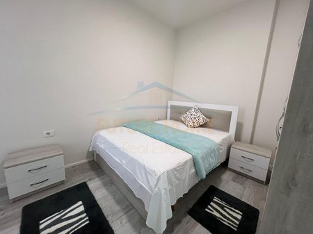 Tirane, jepet me qera apartament 2+1 Kati 2, 100 m² 700 € 