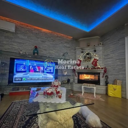 Tirane, shitet apartament 3+1 Kati 3, 128 m² 290.000 € (Rruga Robert Shvarc)