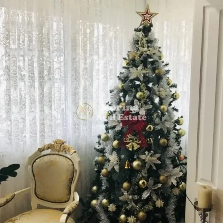 Tirane, shitet apartament 3+1 Kati 3, 128 m² 290.000 € (Rruga Robert Shvarc)