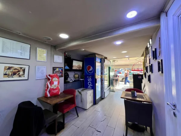 Tirane, njoftim Shitet Aktivitet Biznesi, “Xhamllik”, Tiranë 12.000 €