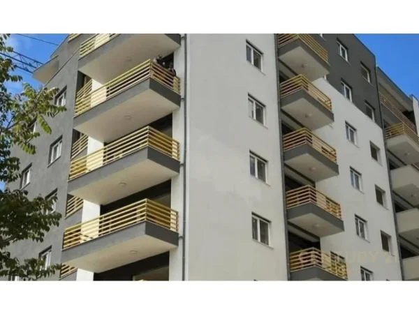 Tirane, shitet apartament 2+1+Ballkon Kati 8, 122 m² 189.000 € 