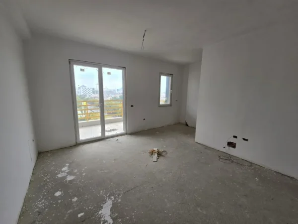 Tirane, shitet apartament 2+1+Ballkon Kati 8, 122 m² 189.000 € 