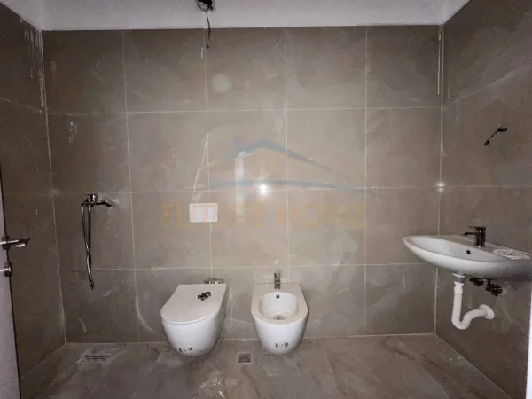 Tirane, jepet me qera apartament 2+1 Kati 5, 91 m² 350 € 