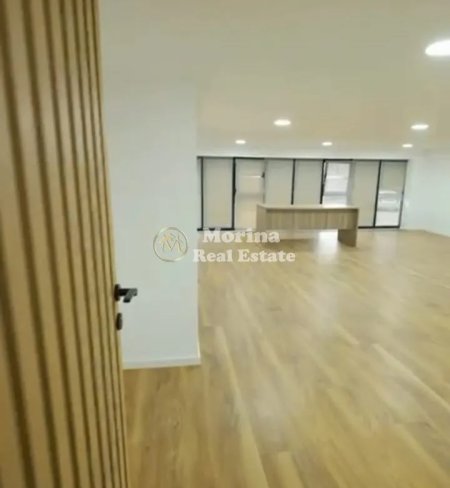 Tirane, shitet ambjent biznesi Kati 3, 600 m² 1.500.000 € (Yrshek)