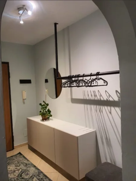 Tirane, jepet me qera apartament 1+1+Ballkon Kati 6, 91 m² 600 € (Rr.Mihal Grameno, 10 min nga Liceu Artistik)