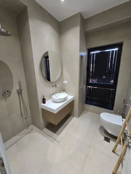 Tirane, shitet apartament 1+1 Kati 2, 70 m² 220.000 € (Rruga e Kavajes)