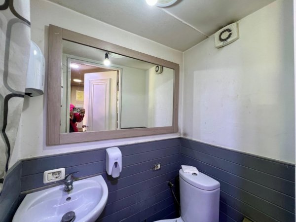 Shqiperi, jepet me qera bar-resorant Kati 0, 45 m² 12.000 € (Xhamllik)