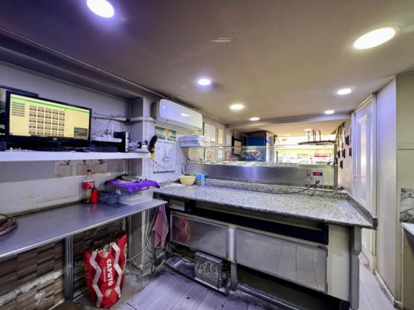 Shqiperi, jepet me qera bar-resorant Kati 0, 45 m² 12.000 € (Xhamllik)