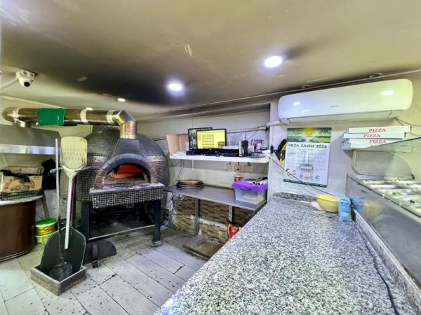 Shqiperi, jepet me qera bar-resorant Kati 0, 45 m² 12.000 € (Xhamllik)