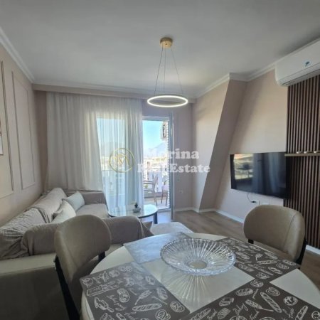 Tirane, jepet me qera apartament 2+1+Ballkon Kati 4, 100 m² 650 € (Astir, Vila L)