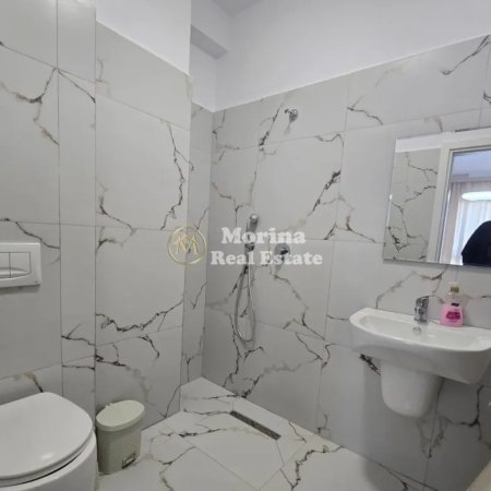 Tirane, jepet me qera apartament 2+1+Ballkon Kati 4, 100 m² 650 € (Astir, Vila L)