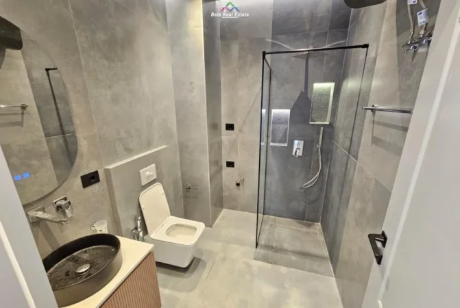 Tirane, jepet me qera apartament 1+1+Ballkon Kati 1, 70 m² 800 € (Kodra e Diellit)