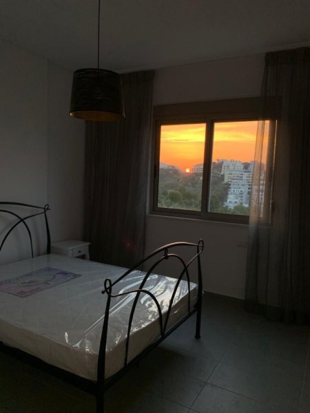 Shqiperi, jepet me qera apartament 2+1+post parkimi Kati 3, 90 m² 600 € (Rruga Peti Liqeni i Thate)