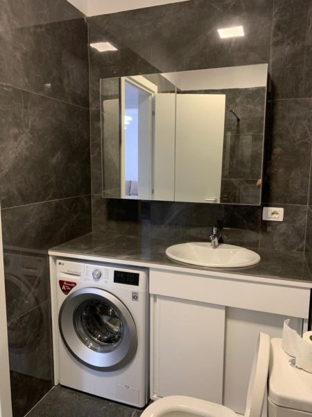 Shqiperi, jepet me qera apartament 2+1+post parkimi Kati 3, 90 m² 600 € (Rruga Peti Liqeni i Thate)