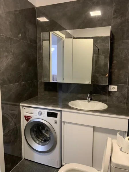 Shqiperi, jepet me qera apartament 2+1+post parkimi Kati 3, 90 m² 600 € (Rruga Peti Liqeni i Thate)