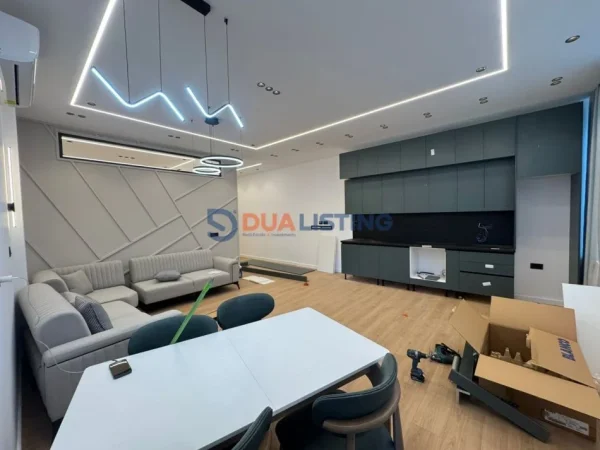 Tirane, jepet me qera apartament 2+1+Ballkon Kati 1, 85 m² 900 € (Kodra e Diellit)