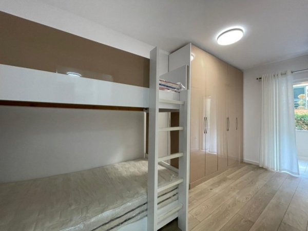 Tirane, jepet me qera apartament 2+1 Kati 3, 90 m² 800 € (Kodra e Diellit)