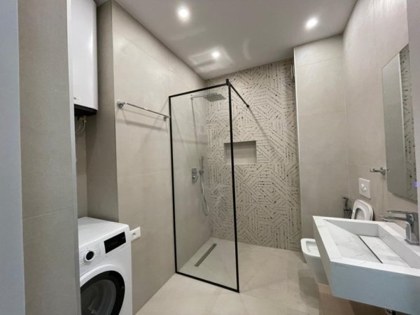 Tirane, jepet me qera apartament 2+1 Kati 3, 90 m² 800 € (Kodra e Diellit)