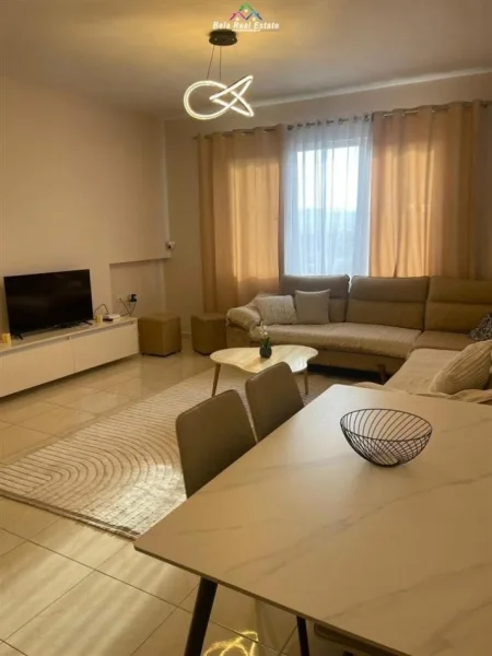 Tirane, jepet me qera apartament 2+1 Kati 8, 108 m² 450 € (kamez)