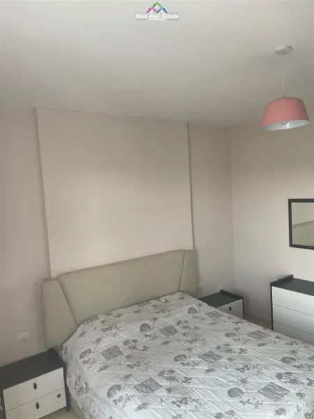 Tirane, jepet me qera apartament 2+1 Kati 8, 108 m² 450 € (kamez)