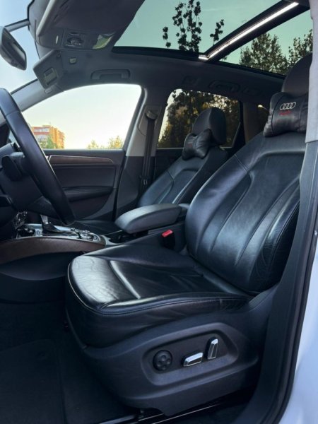 Tirane, shes makine Audi Q5 Nafte, e bardhë automatik Kondicioner 220.000 km 135.000 €