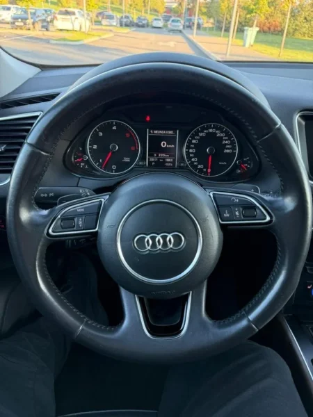 OKAZION Tirane, shes makine Audi Q5 Nafte, e bardhë automatik Kondicioner 220.000 km 12000 €