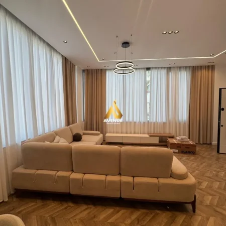 Tirane, jepet me qera apartament 1+1 Kati 1, 60 m² 800 € (kodra e diellit)