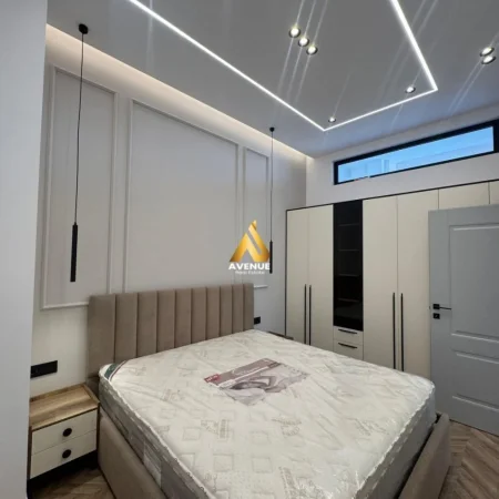 Tirane, jepet me qera apartament 1+1 Kati 1, 60 m² 800 € (kodra e diellit)