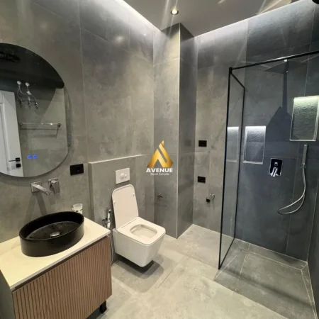Tirane, jepet me qera apartament 1+1 Kati 1, 60 m² 800 € (kodra e diellit)