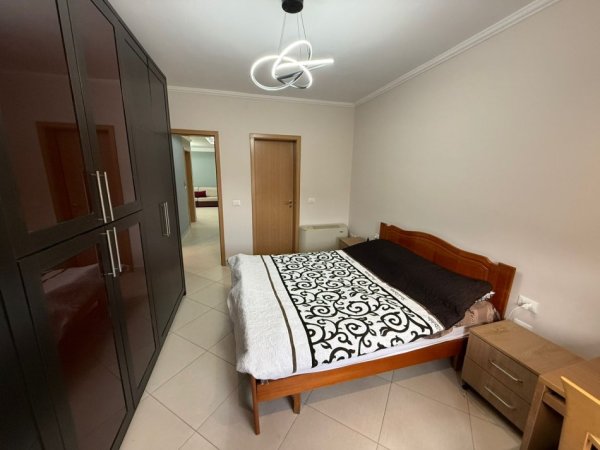 Jepet me Qera Apartament 2+1+2+ ne Astir, pranë Bar Oslo, Kati 6, 115 m² 700 €uro