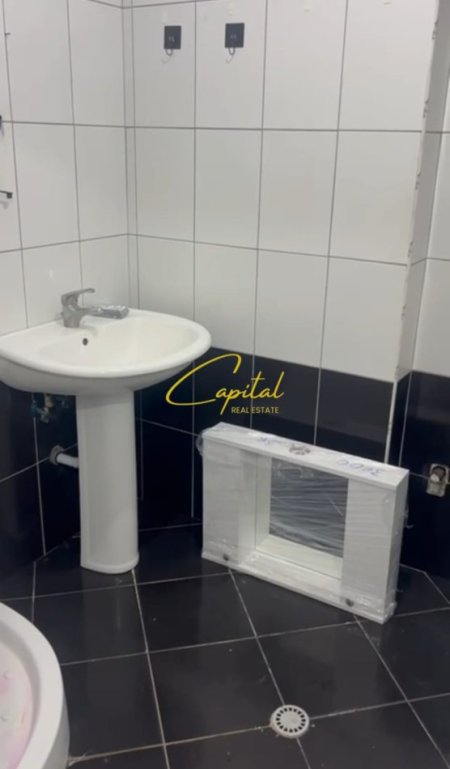 Tirane, jepet me qera apartament 2+1 Kati 7, 95 m² 450 € (ASTIR)