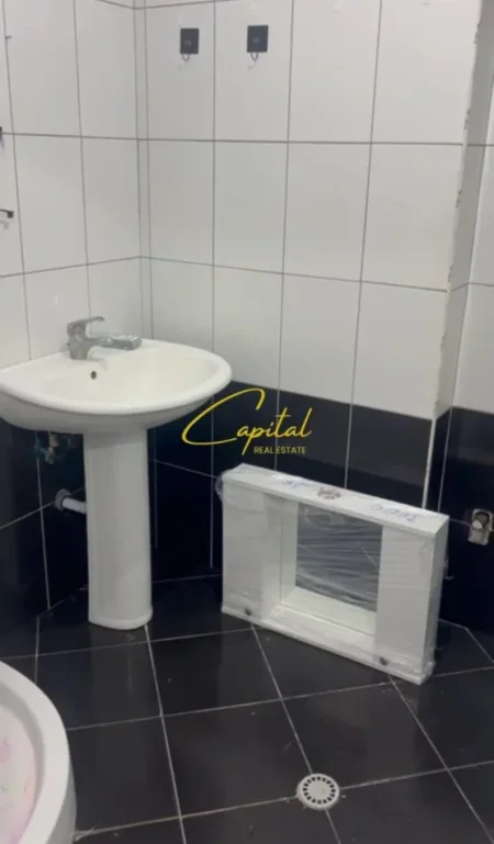 Tirane, jepet me qera apartament 2+1 Kati 7, 95 m² 450 € (ASTIR)