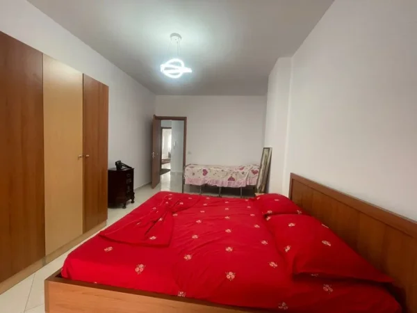 Tirane, jap me qera apartament 2+1 Kati 4, 100 m² 600 € 