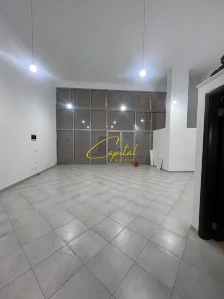 Tirane, jepet me qera ambjent biznesi Kati 0, 120 m² 1.150 € (ASTIR)