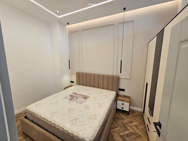 Tirane, jepet me qera apartament 1+1+Ballkon Kati 1, 70 m² 800 € (kodra e diellit)