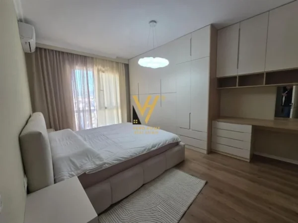 Tirane, jepet me qera apartament 2+1+Ballkon Kati 4, 105 m² 600 € (ASTIR)