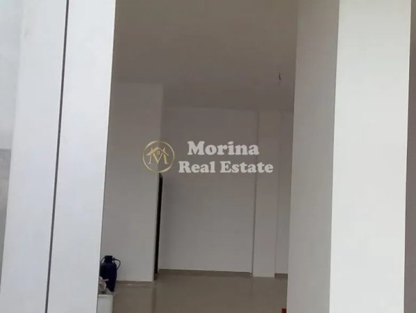 Tirane, jepet me qera ambjent biznesi Kati 1, 55 m² 250 € (Rruga Loni Ligori)