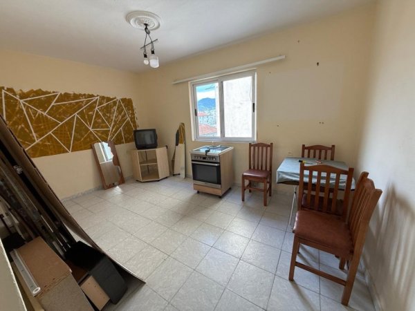 Tirane, shitet apartament 2+1 Kati 4, 72 m² 125.000 € (SHKOLLA E KUQE)