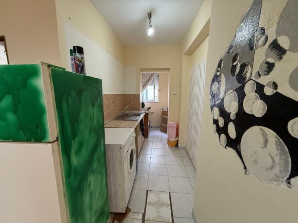 Tirane, shitet apartament 2+1 Kati 4, 72 m² 125.000 € (SHKOLLA E KUQE)